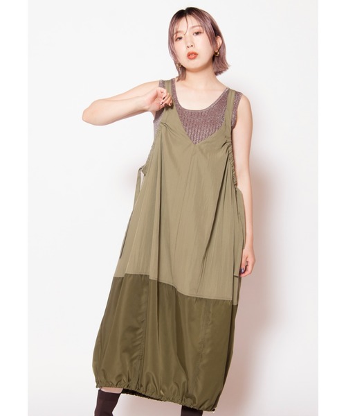 OSMOSIS(オズモーシス)の「2WAYコクーンサロペットワンピース(ワンピース・レディース・ブラック/カーキ/ブルー・ONE SIZE)」の2枚目の写真