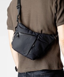 ALPAKA（アルパカ）の「ALPAKA / アルパカ Flow Satchel Mini (Black Axoflux 210D) 撥水 軽量 サッチェル / ショルダー ショルダーバッグ（ショルダーバッグ）」