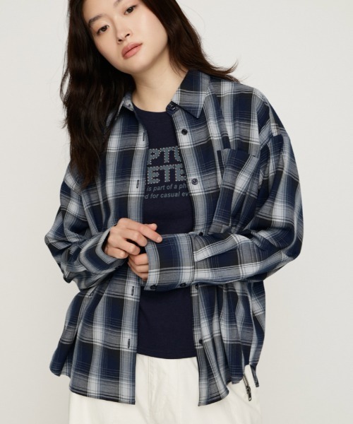 SLY(スライ)の「LOOSE CHECK SH ルーズチェックシャツ 夏服 秋服 冬服(シャツ/ブラウス・レディース・ブラック系その他2/ネイビー系/オレンジ系その他/ブラウン系その他2・FREE)」の1枚目の写真