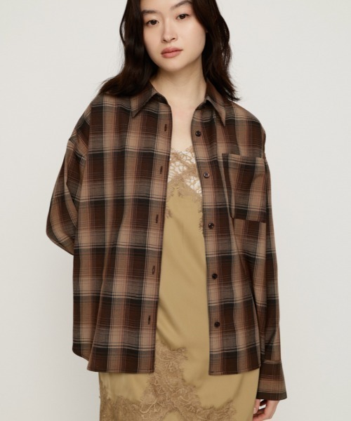 SLY(スライ)の「LOOSE CHECK SH ルーズチェックシャツ 夏服 秋服 冬服(シャツ/ブラウス・レディース・ブラック系その他2/ネイビー系/オレンジ系その他/ブラウン系その他2・FREE)」の3枚目の写真