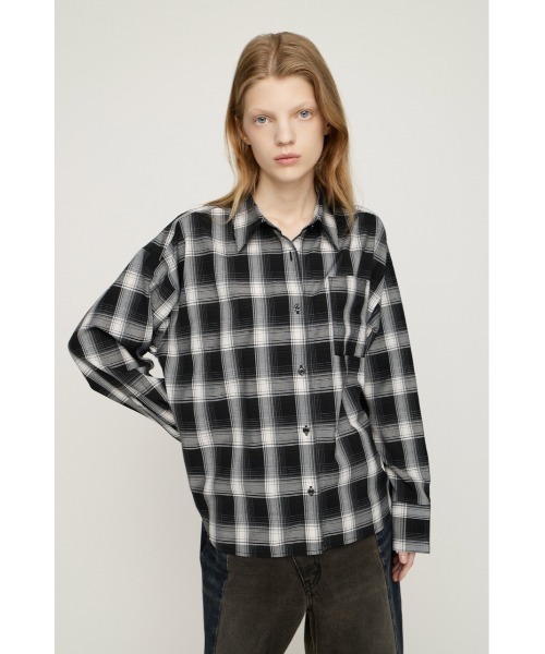 SLY(スライ)の「LOOSE CHECK SH ルーズチェックシャツ 夏服 秋服 冬服(シャツ/ブラウス・レディース・ブラック系その他2/ネイビー系/オレンジ系その他/ブラウン系その他2・FREE)」の5枚目の写真