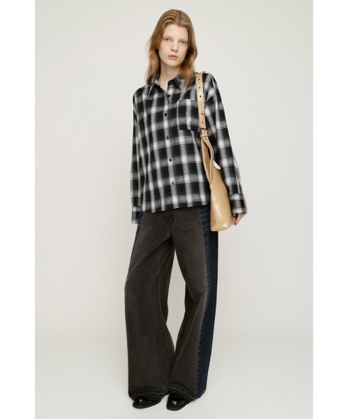 SLY(スライ)の「LOOSE CHECK SH ルーズチェックシャツ 夏服 秋服 冬服(シャツ/ブラウス・レディース・ブラック系その他2/ネイビー系/オレンジ系その他/ブラウン系その他2・FREE)」の6枚目の写真