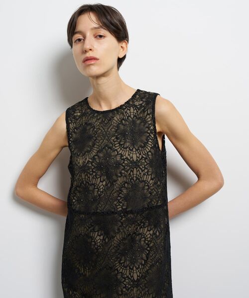 LANVIN en Bleu（ランバンオンブルー）の「ラインフラワーレースワンピース（ワンピース・レディース・イエロー/ブラック・38/36）」の3枚目の写真