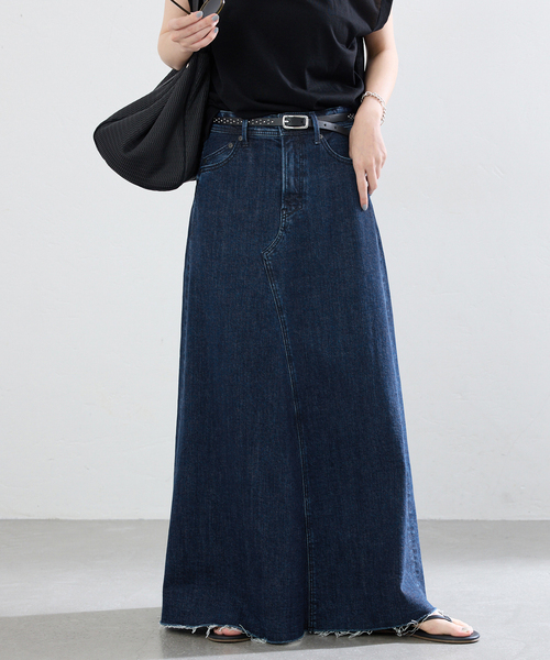 IENA(イエナ)の「YANUK/ヤヌーク 別注 Flare Long Skirt スカート(デニムスカート・レディース・ネイビー・SMALL/MEDIUM/LARGE)」の17枚目の写真