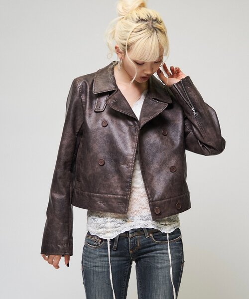 WHO'S WHO gallery(フーズフーギャラリー)の「【26AW LOOK掲載品番】スタンドレザーWジャケット(ブルゾン・レディース・パープル/ブラウン/ブラック・FREE)」の20枚目の写真