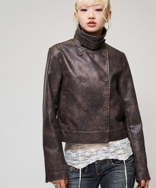 WHO'S WHO gallery(フーズフーギャラリー)の「【26AW LOOK掲載品番】スタンドレザーWジャケット(ブルゾン・レディース・パープル/ブラウン/ブラック・FREE)」の2枚目の写真