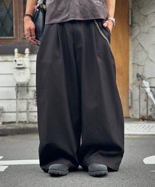 MandO(エムオー)(エムオー)の「【ユニセックス】ワンタックワイドカーブスラックス/セットアップ着用可(スラックス・メンズ・ブラック/チャコールグレー・SMALL/MEDIUM/LARGE)」の10枚目の写真