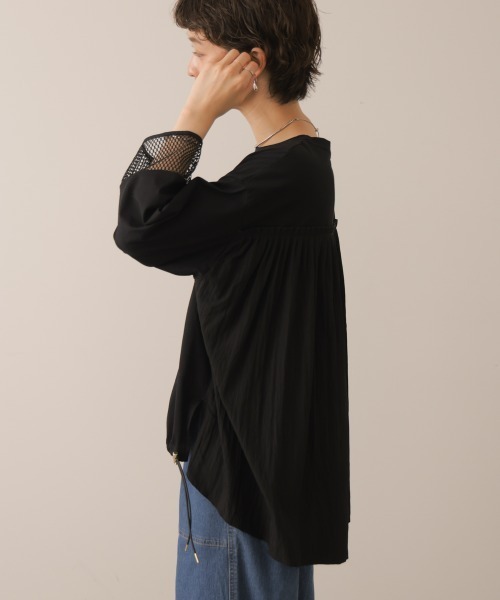 Bou Jeloud(ブージュルード)の「袖レースバックプリーツプルオーバー(Tシャツ/カットソー・レディース・ブラック/グレイッシュベージュ/グリーン・FREE)」の22枚目の写真
