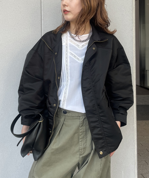 journal standard L'essage(ジャーナルスタンダードレサージュ)の「ILL ONE EIGHTY/イル ワンエイティ 別注 ブルゾン(ナイロンジャケット・レディース・カーキ/ブラック・FREE)」の4枚目の写真