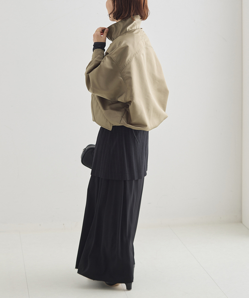journal standard L'essage(ジャーナルスタンダードレサージュ)の「ILL ONE EIGHTY/イル ワンエイティ 別注 ブルゾン(ナイロンジャケット・レディース・カーキ/ブラック・FREE)」の13枚目の写真