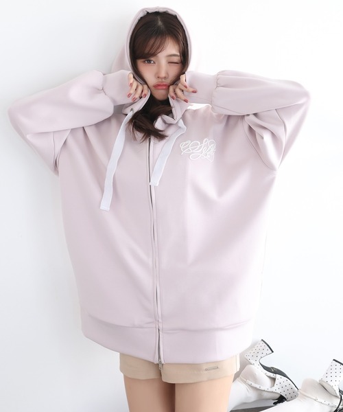Seemi. byNICECLAUP（ シーミーバイナイスクラップ）の「【Seemi.】刺しゅう入りパーカー（パーカー・レディース・ピンク/杢グレー/ブラウン・FREE）」の3枚目の写真