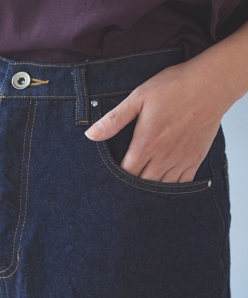 yuni(ユニ )の「C11 oz/denim 5pkt common パンツ(デニムパンツ・レディース・ネイビー・M/S)」の17枚目の写真