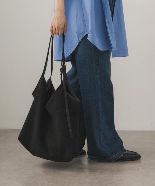 KBF(ケイビーエフ)の「ベルトショルダーイージーBAG(ショルダーバッグ・レディース・ブラック/アイボリー・ONE)」の1枚目の写真