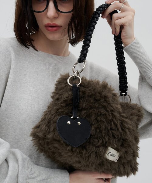 CIAOPANIC TYPY(チャオパニックティピー)の「:ZOZO限定【TYNNE.】チャーム付き合皮ロープデザインファーBAG(ショルダーバッグ・レディース・ブラウン/ブラック・ONE SIZE)」の3枚目の写真