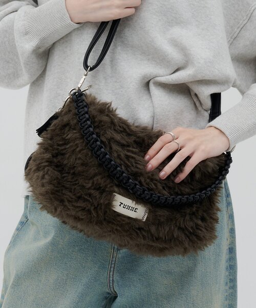 CIAOPANIC TYPY(チャオパニックティピー)の「:ZOZO限定【TYNNE.】チャーム付き合皮ロープデザインファーBAG(ショルダーバッグ・レディース・ブラウン/ブラック・ONE SIZE)」の5枚目の写真