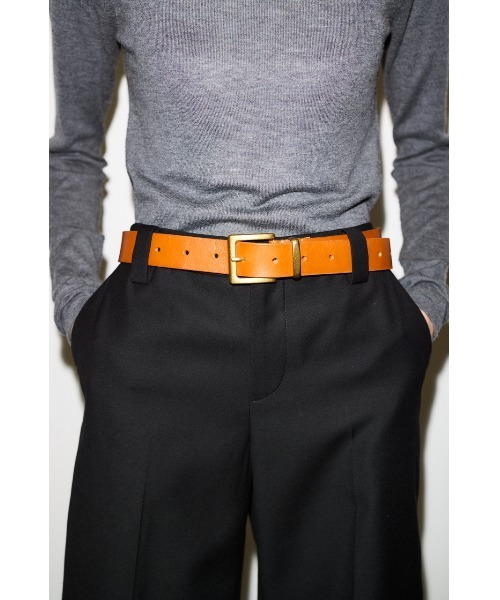 THROW by SLY(スローバイスライ)の「THROW COW LEATHER BUCKLE BELT カウレザーバックルベルト(ベルト・レディース・キャメル/ブラック・FREE)」の16枚目の写真