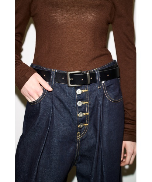 THROW by SLY(スローバイスライ)の「THROW COW LEATHER BUCKLE BELT カウレザーバックルベルト(ベルト・レディース・キャメル/ブラック・FREE)」の3枚目の写真