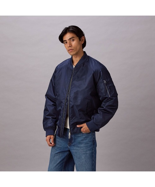 Calvin Klein(カルバン・クライン)の「ジャケット- ロングスリーブナイロンボンバージャケット(その他アウター・メンズ・ネイビー/オリーブ・L/M/S)」の7枚目の写真