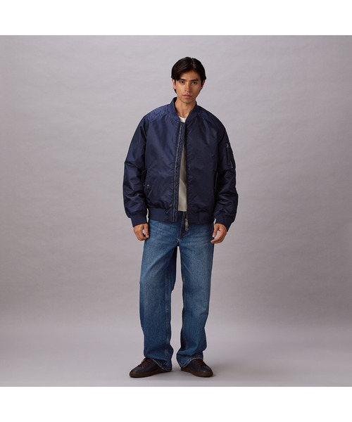 Calvin Klein(カルバン・クライン)の「ジャケット- ロングスリーブナイロンボンバージャケット(その他アウター・メンズ・ネイビー/オリーブ・L/M/S)」の8枚目の写真