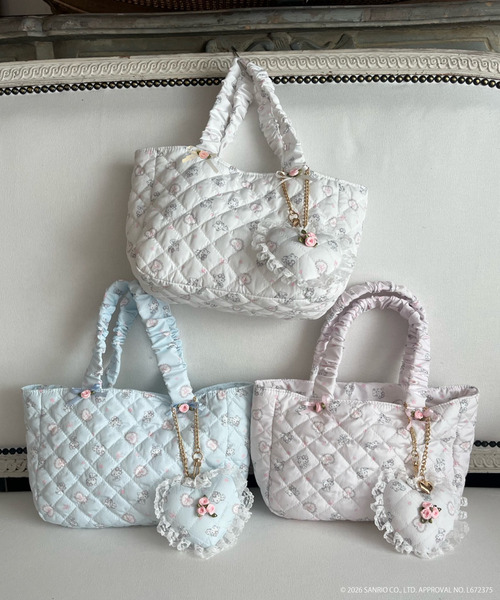 sanrio（サンリオ）の「【CHARMMY KITTY】 QUILTING FRILL MINI BAG（ハンドバッグ・レディース・ブルー/ピンク/オフホワイト・FREE）」の4枚目の写真