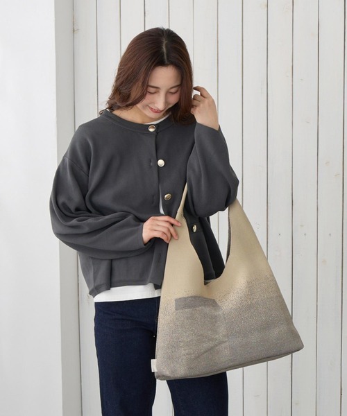 ROOTOTE(ルートート)の「ルートート / トートバッグ A4 ワンショルダー ニット ラメ 肩掛け 三角形 LT.ラウンド.メタルグラデ.ニット-A(トートバッグ・レディース・シルバー系その他/ゴールド系その他・FREE)」の4枚目の写真