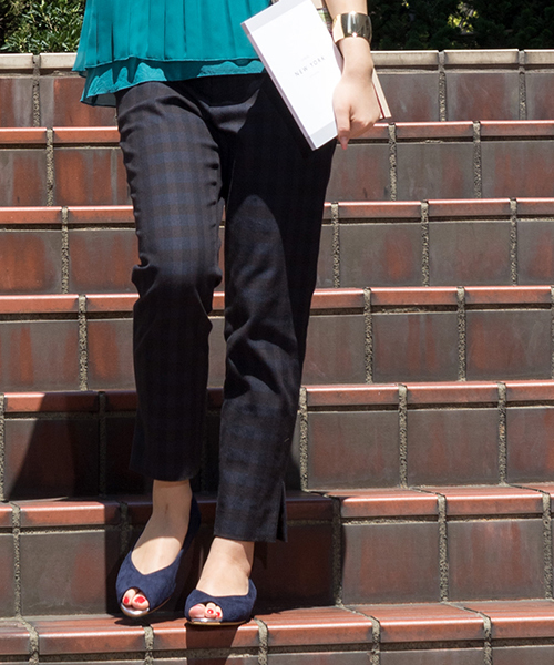 NATURAL BEAUTY BASIC（ナチュラルビューティーベーシック）の「【VERY 6月号掲載】インヒールオープントゥ（パンプス・レディース・レッド/ホワイト/ネイビー・SMALL/LARGE/MEDIUM）」の11枚目の写真