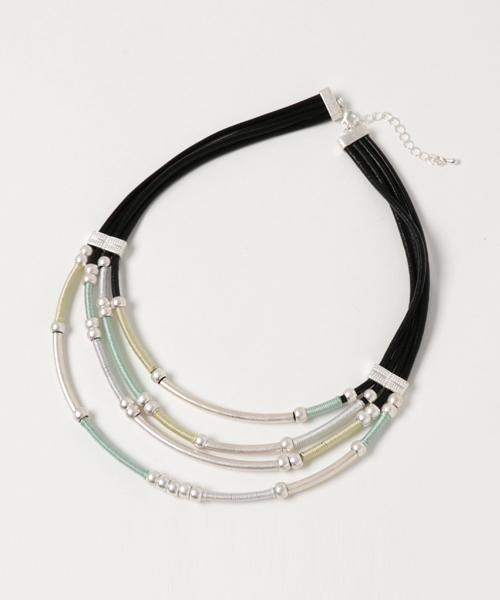 AZUL by moussy（アズールバイマウジー）の「メタルパーツチョーカー（ネックレス・レディース・グレー系その他/オレンジ系その他・FREE）」の2枚目の写真