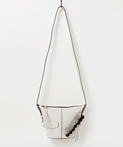 MARC JACOBS（マークジェイコブス）の「THE SLING BEADSPOMS/ザ