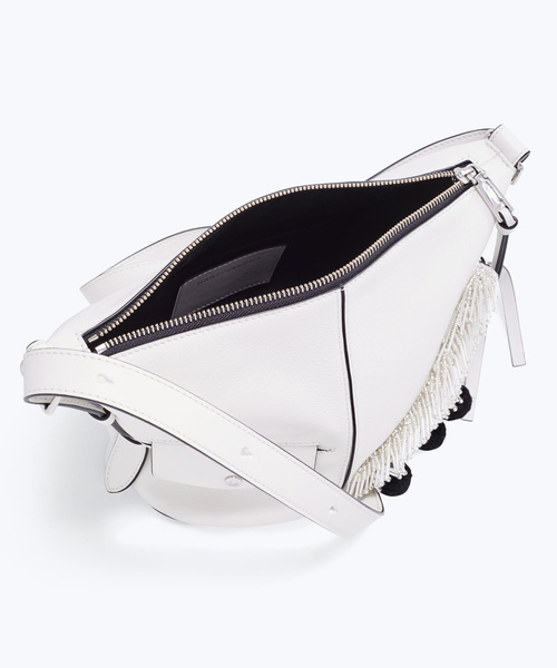 MARC JACOBS（マークジェイコブス）の「THE SLING BEADSPOMS/ザ