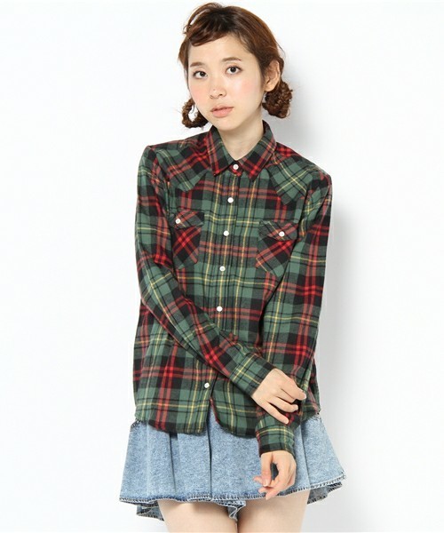 WEGO(ウィゴー)の「ウエスタンチェックネルシャツ(シャツ/ブラウス・レディース・ブラック/グリーン/グリーン系その他/ブルー/ブルー系その他/イエロー/ピンク/レッド/エンジ/レッド系その他・FREE)」の4枚目の写真