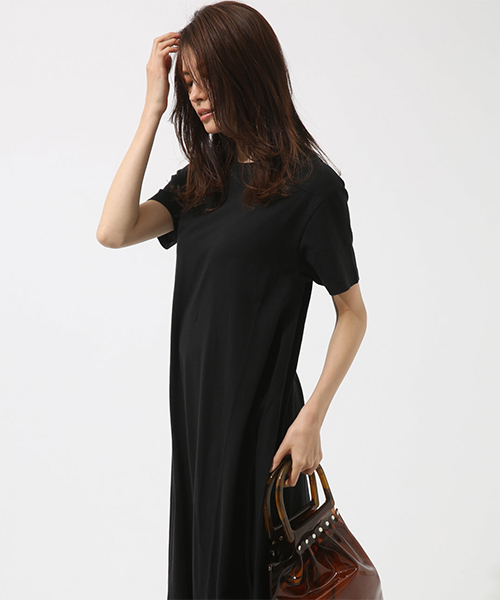 AZUL by moussy（アズールバイマウジー）の「Tシャツ Dress（ワンピース・レディース・ライトカーキ/ホワイト/ブラック・MEDIUM/SMALL）」の21枚目の写真