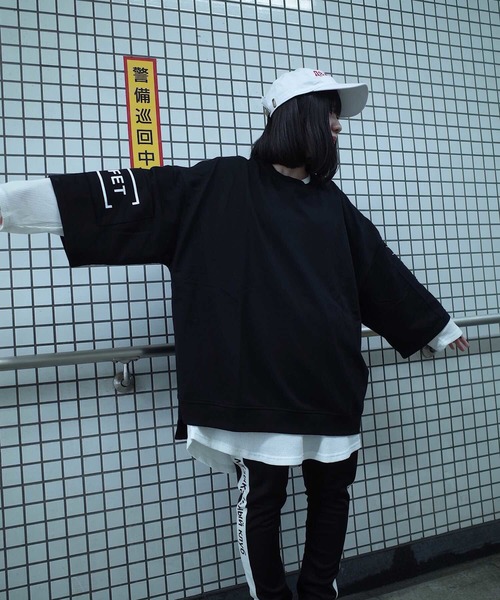 AFYF（エーエフワイエフ）の「rovtski 【ビッグシルエット】AFYFOVERSWEAT（スウェット・メンズ・ホワイト/ブラック/ピンク・FREE）」の3枚目の写真