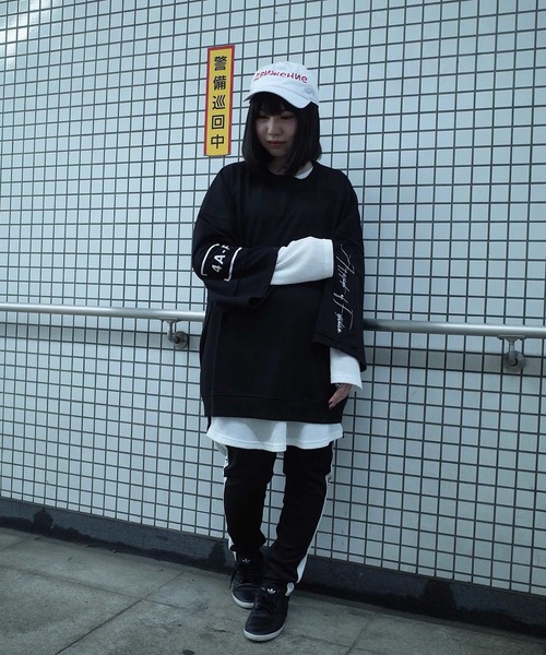 AFYF（エーエフワイエフ）の「rovtski 【ビッグシルエット】AFYFOVERSWEAT（スウェット・メンズ・ホワイト/ブラック/ピンク・FREE）」の14枚目の写真