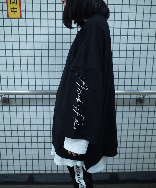 AFYF（エーエフワイエフ）の「rovtski 【ビッグシルエット】AFYFOVERSWEAT（スウェット・メンズ・ホワイト/ブラック/ピンク・FREE）」の17枚目の写真