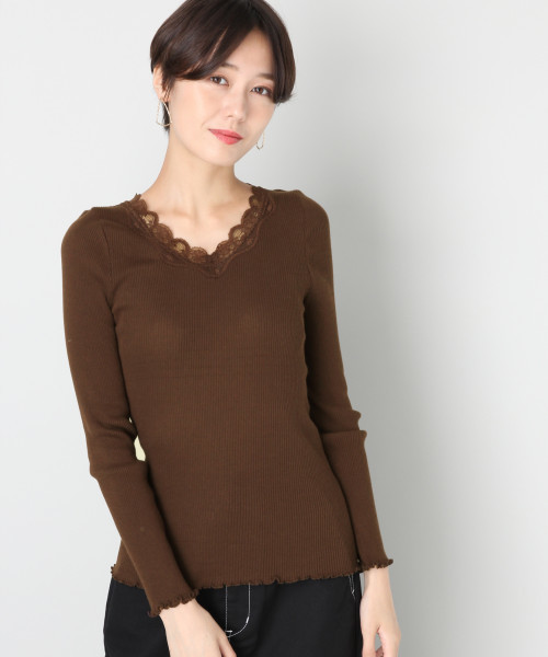 LOWRYS FARM（ローリーズファーム）の「レースマルドウＬＳ　810049（Tシャツ/カットソー・レディース・ブラック/ブラウン/グレー/オフホワイト/ホワイト×ブラック/ダークブラウン・MEDIUM/LARGE）」の6枚目の写真