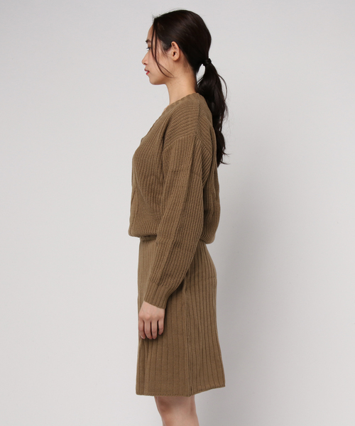 GeeRA(ジーラ)の「セットアップ風ドッキングニットワンピ(ワンピース・レディース・ブラック/モカ/杢グレー・LARGE/SMALL/MEDIUM/X-LARGE)」の4枚目の写真