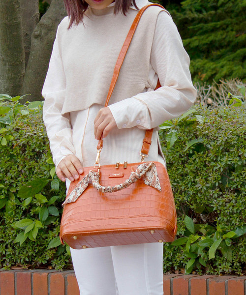 Ungrid�i�A���O���b�h�j�́u�yUngrid/�A���O���b�h�z�@�X�J�[�t�t�N���R���^�����{�X�g���o�b�O�@M�T�C�Y�i�V�����_�[�o�b�O�j�v�b�I�����W