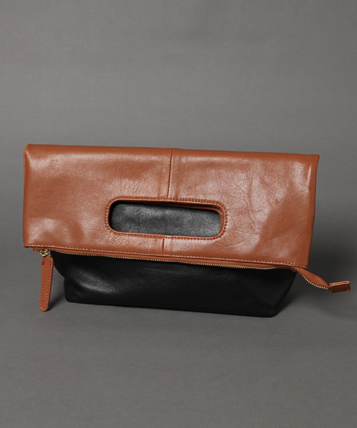 And A（アンドエー）の「レザークラッチトート（クラッチバッグ・メンズ・ブラック/ブラウン・FREE）」の6枚目の写真