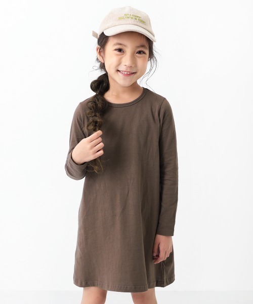 devirock（デビロック）の「Aライン長袖ワンピース（ワンピース・キッズ・ホワイト/ブラック/杢グレー/ネイビー/ブルーグレー/ブルー系その他/グリーン系その他/カーキ/ラベンダー/レッド系その他/パープル系その他/ピンク系その他/モカ/ライトブラウン/イエロー系その他/レッド系その他2/スモークピンク/イエロー系その他2・80ｃｍ/90cm/100cm/110cm/120cm/130cm/140cm/150cm/160cm）」の7枚目の写真