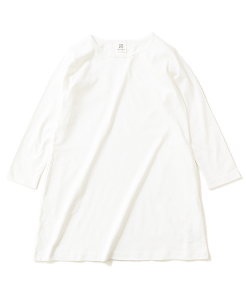 devirock（デビロック）の「Aライン長袖ワンピース（ワンピース・キッズ・ホワイト/ブラック/杢グレー/ネイビー/ブルーグレー/ブルー系その他/グリーン系その他/カーキ/ラベンダー/レッド系その他/パープル系その他/ピンク系その他/モカ/ライトブラウン/イエロー系その他/レッド系その他2/スモークピンク/イエロー系その他2・80ｃｍ/90cm/100cm/110cm/120cm/130cm/140cm/150cm/160cm）」の22枚目の写真