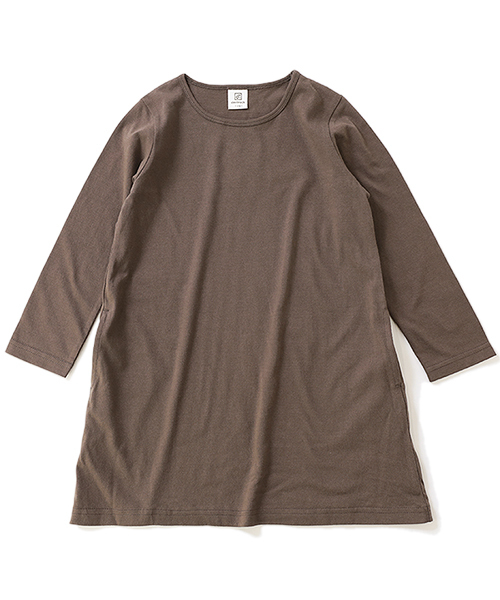 devirock（デビロック）の「Aライン長袖ワンピース（ワンピース・キッズ・ホワイト/ブラック/杢グレー/ネイビー/ブルーグレー/ブルー系その他/グリーン系その他/カーキ/ラベンダー/レッド系その他/パープル系その他/ピンク系その他/モカ/ライトブラウン/イエロー系その他/レッド系その他2/スモークピンク/イエロー系その他2・80ｃｍ/90cm/100cm/110cm/120cm/130cm/140cm/150cm/160cm）」の20枚目の写真