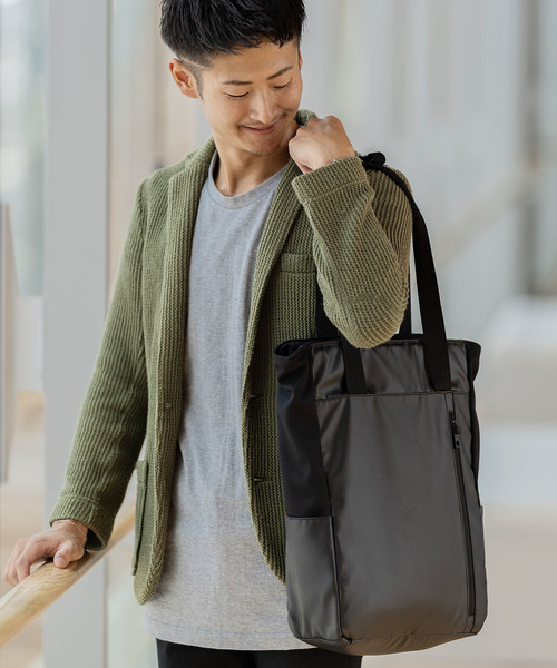 MURA（ムラ）の「サステナブル エコ素材 撥水加工 2way 15型PC対応 縦型 トートバッグ（トートバッグ・メンズ・ブラック・FREE）」の6枚目の写真