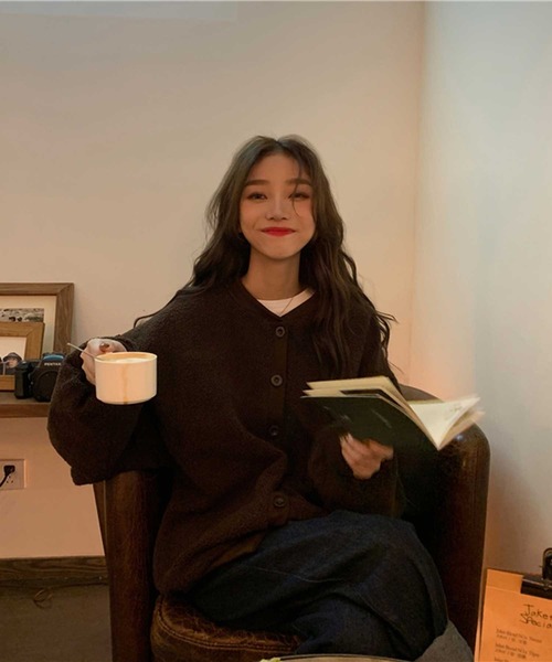 MANGROVE（マングローブ）の「【MANROVE SELECT】ドロップショルダーボアカーデ（ブルゾン・レディース・ベージュ/ブラウン・FREE）」の2枚目の写真