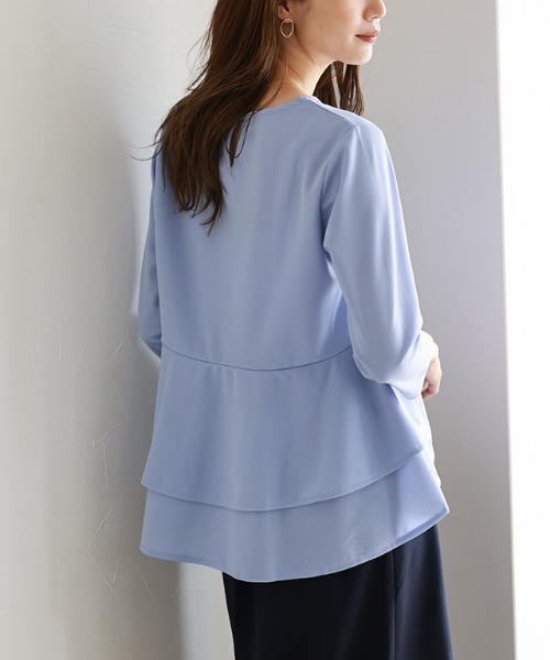 Pierrot（ピエロ）の「バックフレアデザインTブラウス（シャツ/ブラウス・レディース・オフホワイト/ブルー/ネイビー/グレー系その他/ミント/ブラック/ブルー系その他/モカ/ピンク/ライトピンク/スモークピンク/ピンク系その他/オレンジ/ホワイト/ローズ/ライトグレー/ブルー系その他2・L/M）」の11枚目の写真