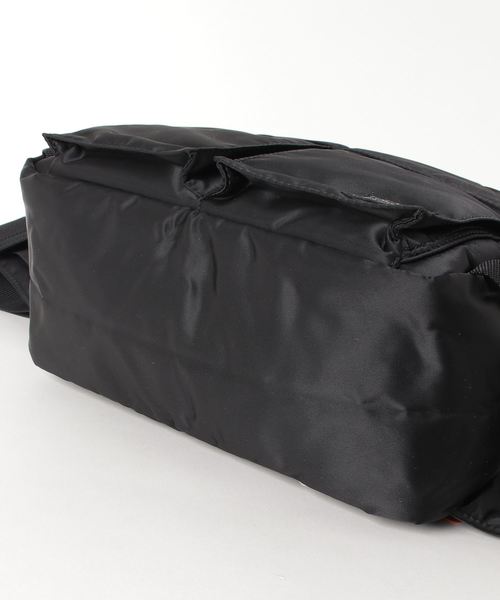 PORTER（ポーター）の「【PORTER】タンカーウエストバッグ / 622-68302（ボディバッグ/ウエストポーチ・メンズ・ブラック・FREE）」の3枚目の写真