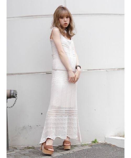 dazzlin（ダズリン）の「クロシェスカラップニットスカート（スカート・レディース・ダークブラウン/オフホワイト/グリーン/モカ・FREE）」の8枚目の写真