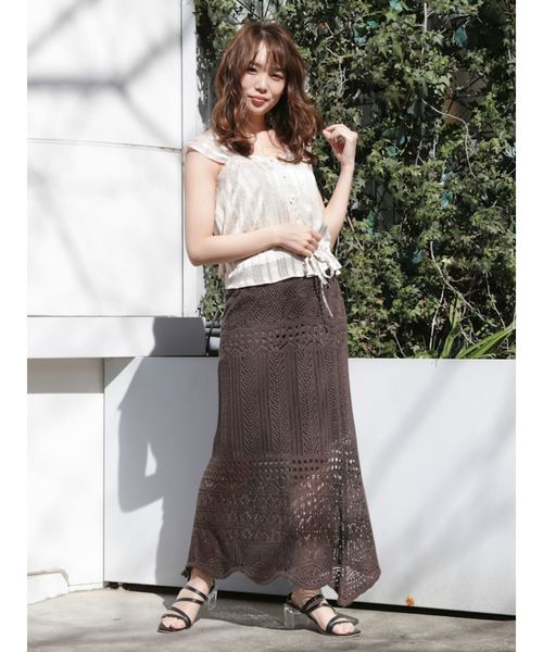 dazzlin（ダズリン）の「クロシェスカラップニットスカート（スカート・レディース・ダークブラウン/オフホワイト/グリーン/モカ・FREE）」の15枚目の写真