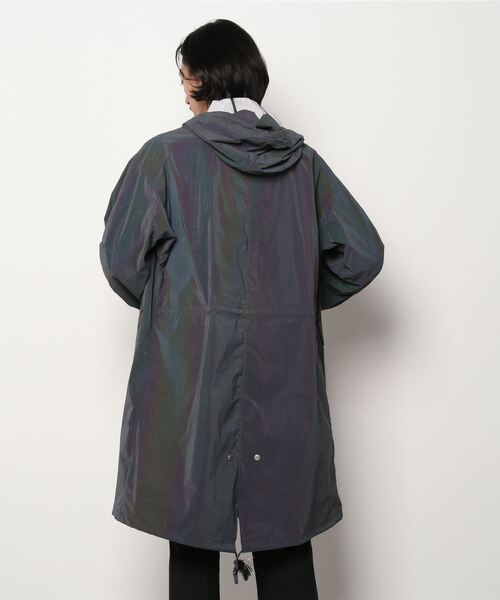 ANDERSSON BELL(アンダースンベル)の「Andersson Bell (UNISEX) IAN IRIDESCENT M-51 PARKA (CHARCOAL)(ミリタリージャケット・メンズ・チャコール・M/S)」の3枚目の写真
