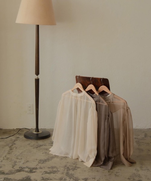 lawgy(ラウジー)の「original seethrough tops(シャツ/ブラウス・レディース・ベージュ/ブラウン/アイボリー・FREE)」の14枚目の写真