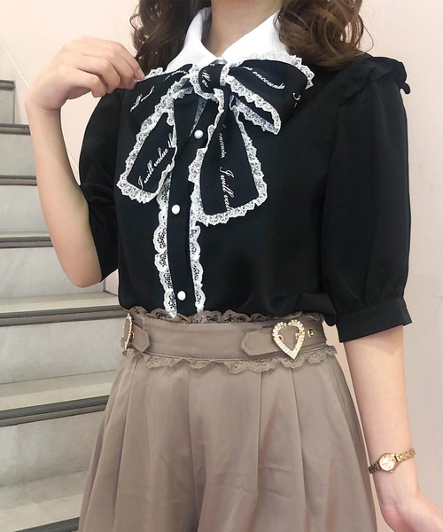 ROJITA（ロジータ）の「ロゴリボンブラウス（シャツ/ブラウス・レディース・ホワイト/ブラック/ベージュ・FREE）」の3枚目の写真